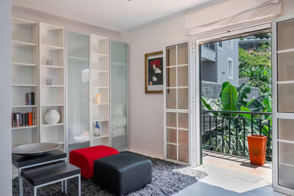 Portola House 22
