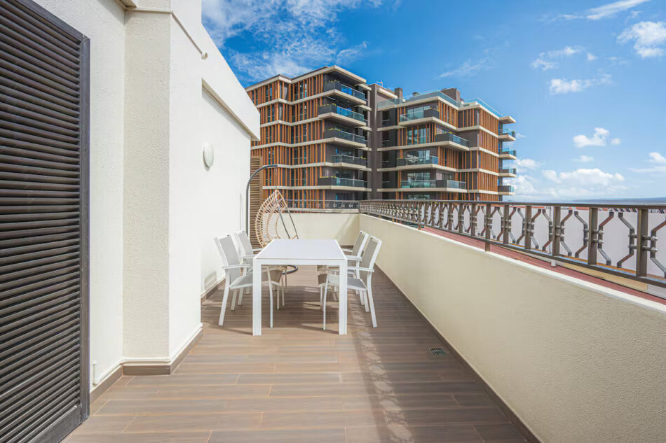 Portola Penthouse 49