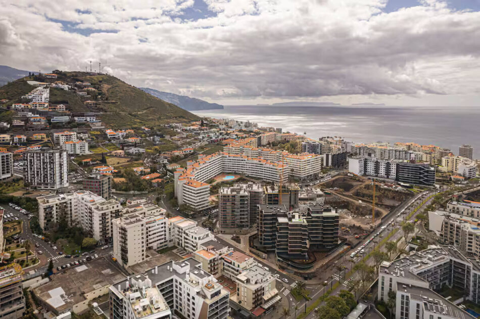 Portola Penthouse 62